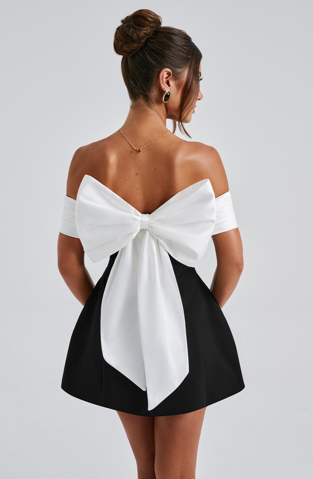 Witkaé™ | Mini Dress with Flower Bow